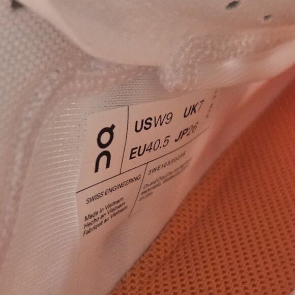 NEW On Cloud The Roger Pro 2 Womens Size 9 Court Tennis Shoes White Orange - Picture 10 of 12